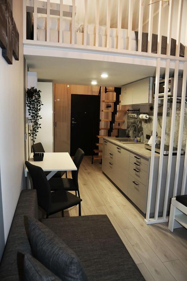 Apartment Very Berry - Dluga 18-5a-1 Center Appartment, Check In 24h Poznan